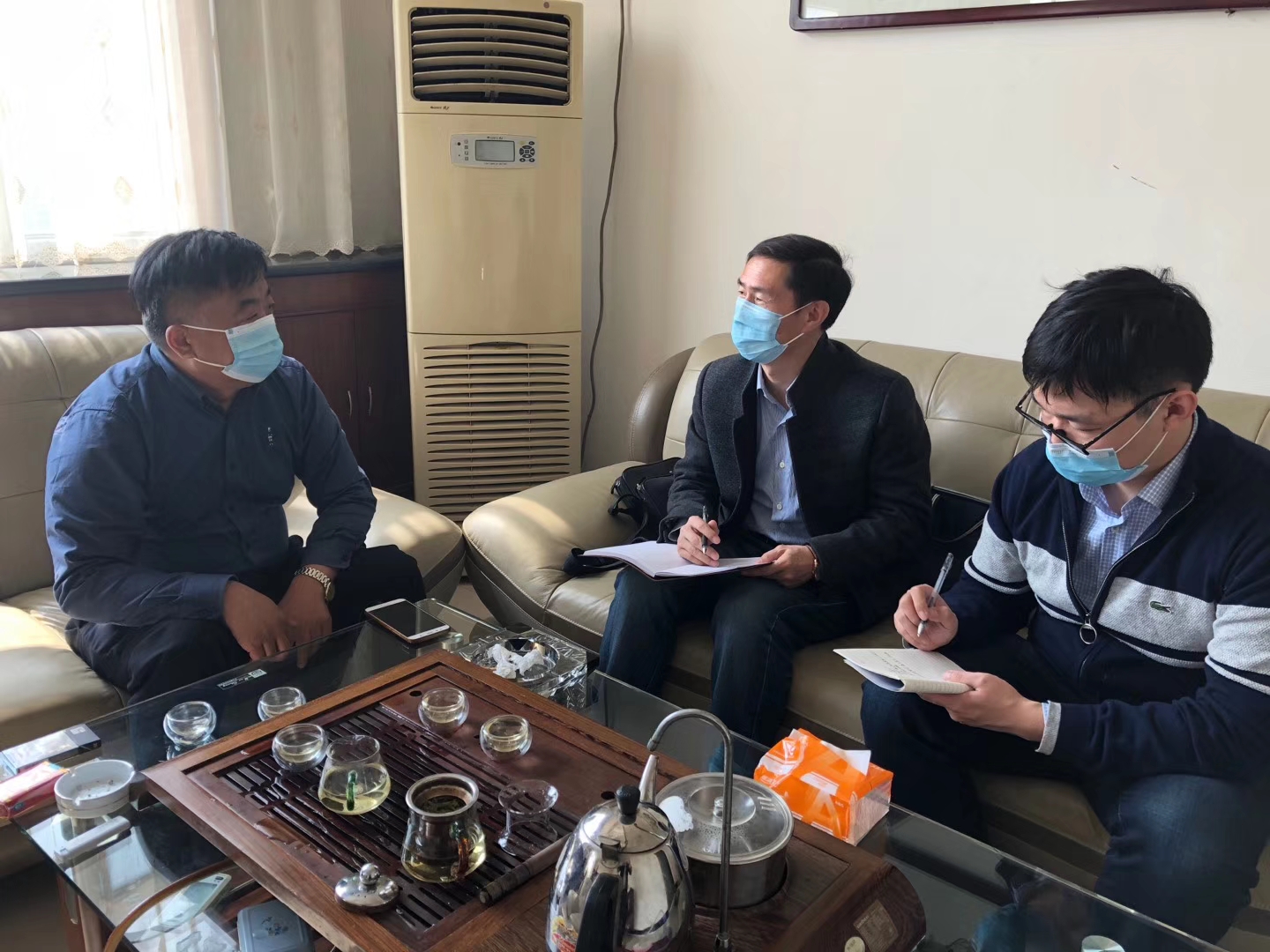 濟南市貿促會張會長一行到達濟南華飛數控機械有限公司進行調研 濟南市貿促會張會長一行到達濟南華飛數控機械有限公司進行調研