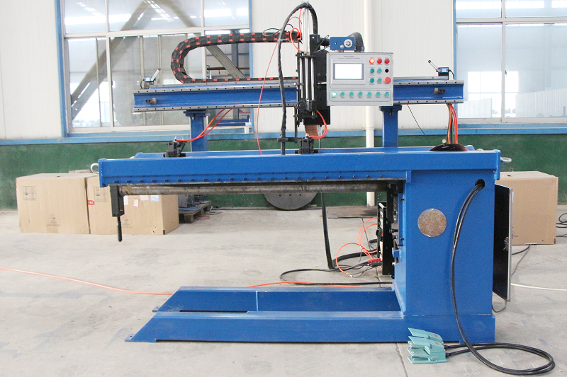 縱縫焊接機 縱縫焊接機